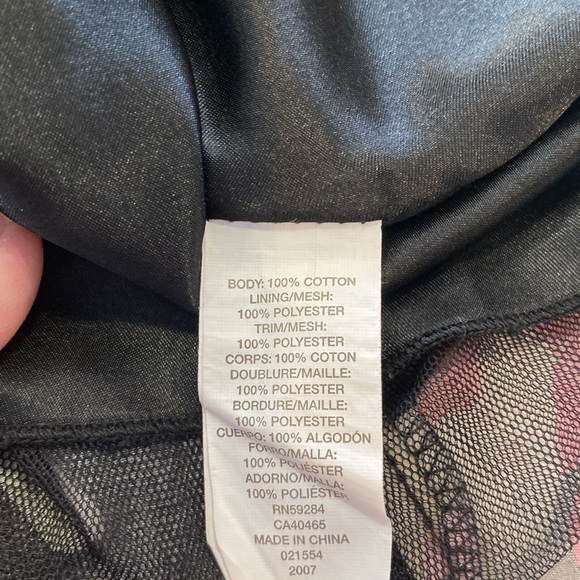 Flower, lined dress. Girls size 6 - Picture 8 of 9